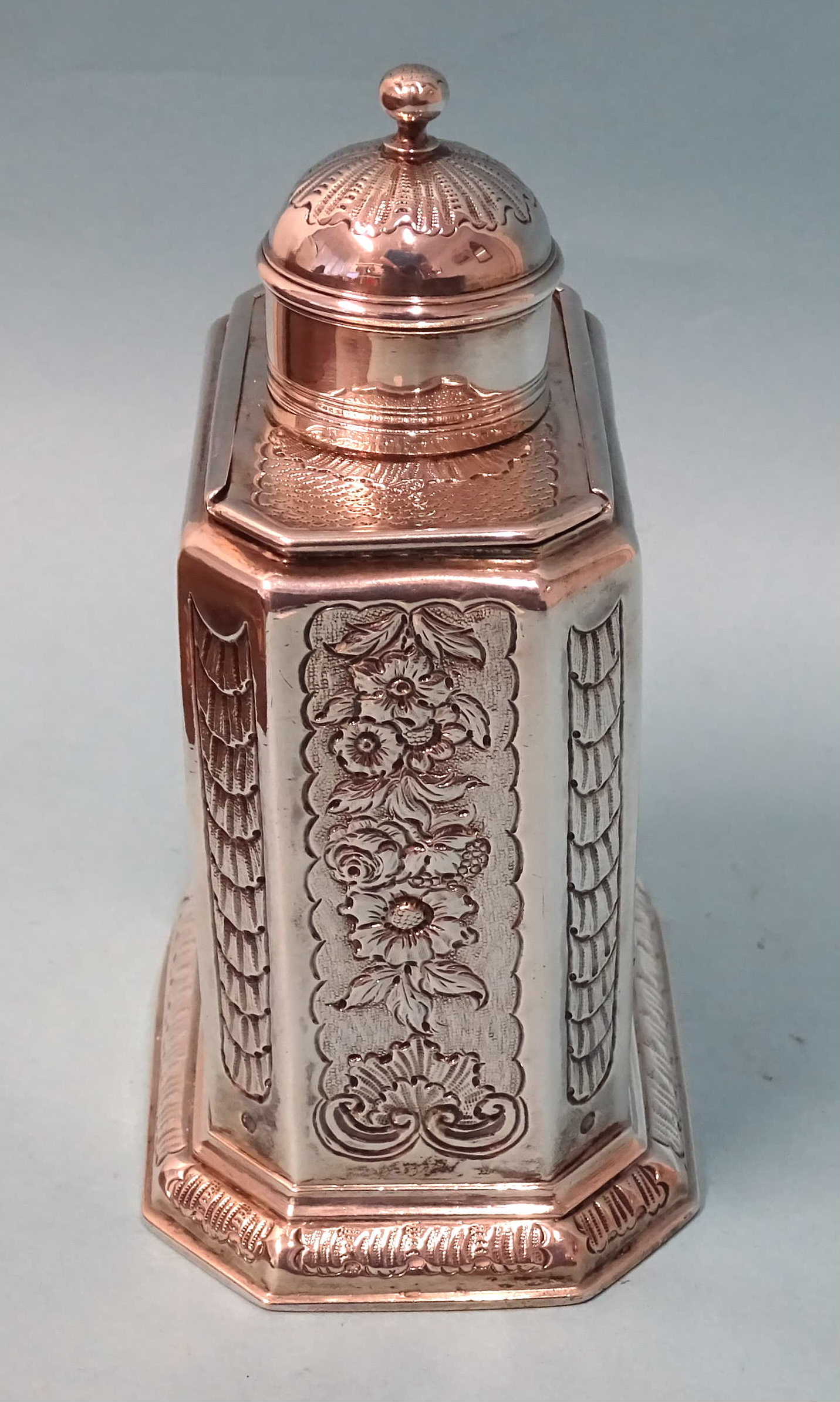A George I silver tea caddy of upright rectangular form, with canted corners and later Rococo - Image 5 of 7
