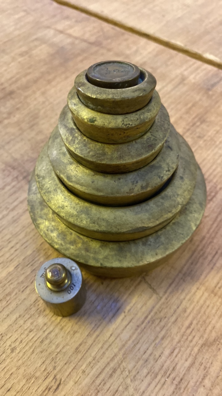 BOX BRASS WEIGHTS - Image 18 of 18