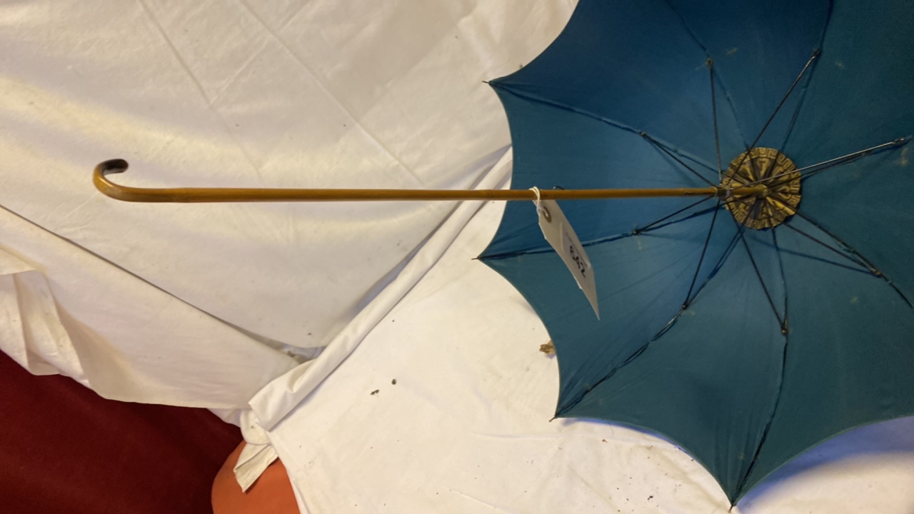 VINTAGE PARASOL (AF) - Image 10 of 10