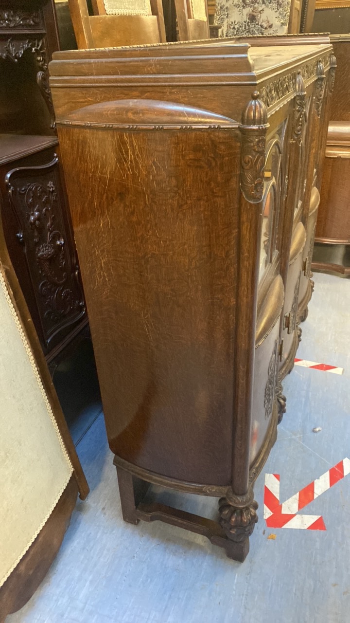 OAK GLASS FRONTED SIDEBOARD - Image 3 of 10