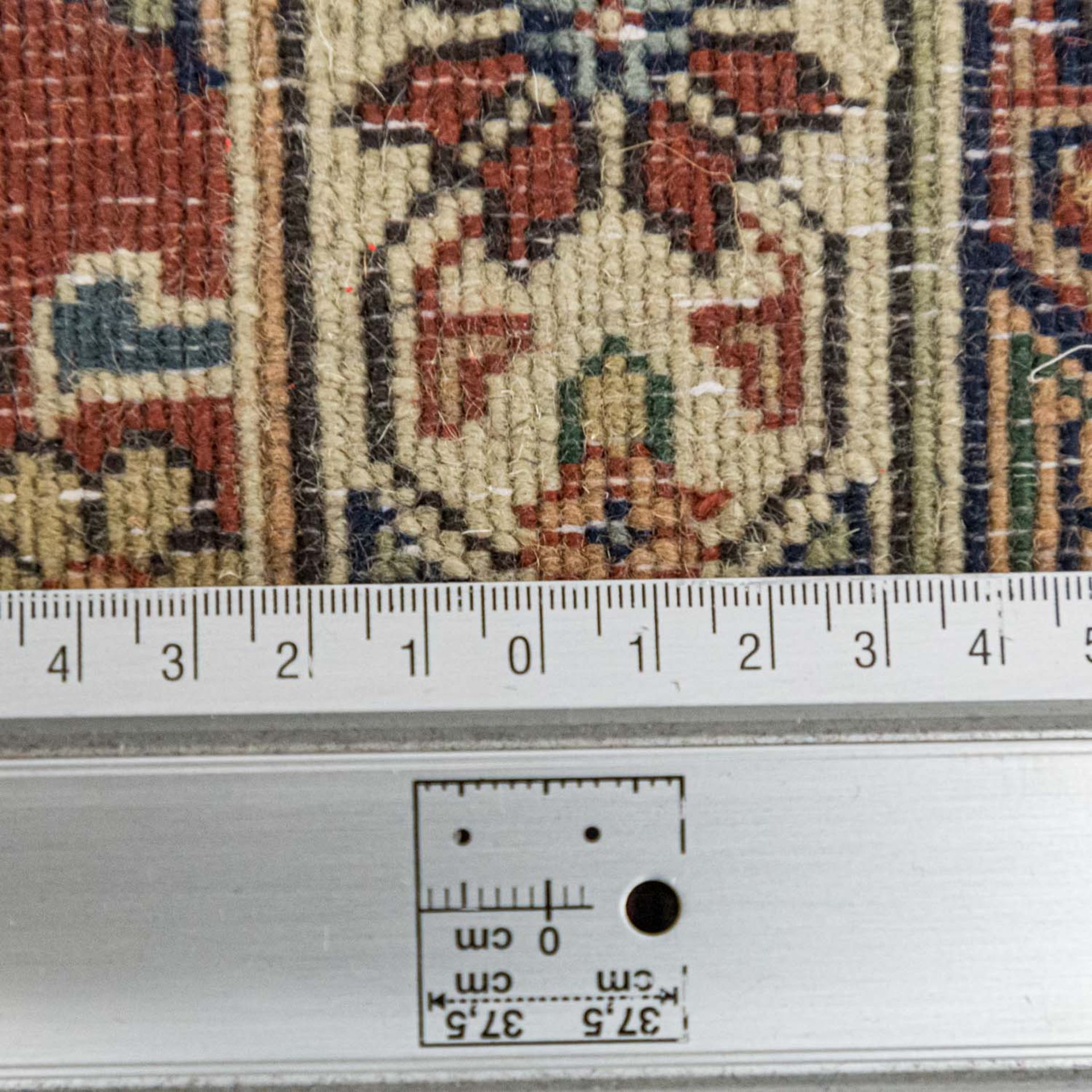 Orientteppich. 20. Jh. 240x170 cm. - Image 5 of 5