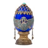 RUSSLAND aufklappbares Zier-Ei mit Reiterstandbild im Fabergé-Stil, 20. Jh.