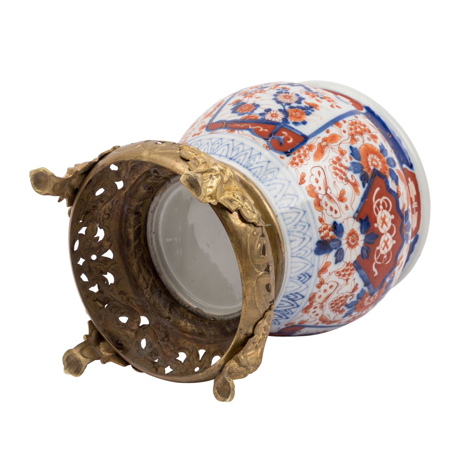 2 Imari-Vasen und 1 Imari-Cachepot mit Ormolu-Montierung, JAPAN: - Bild 6 aus 13