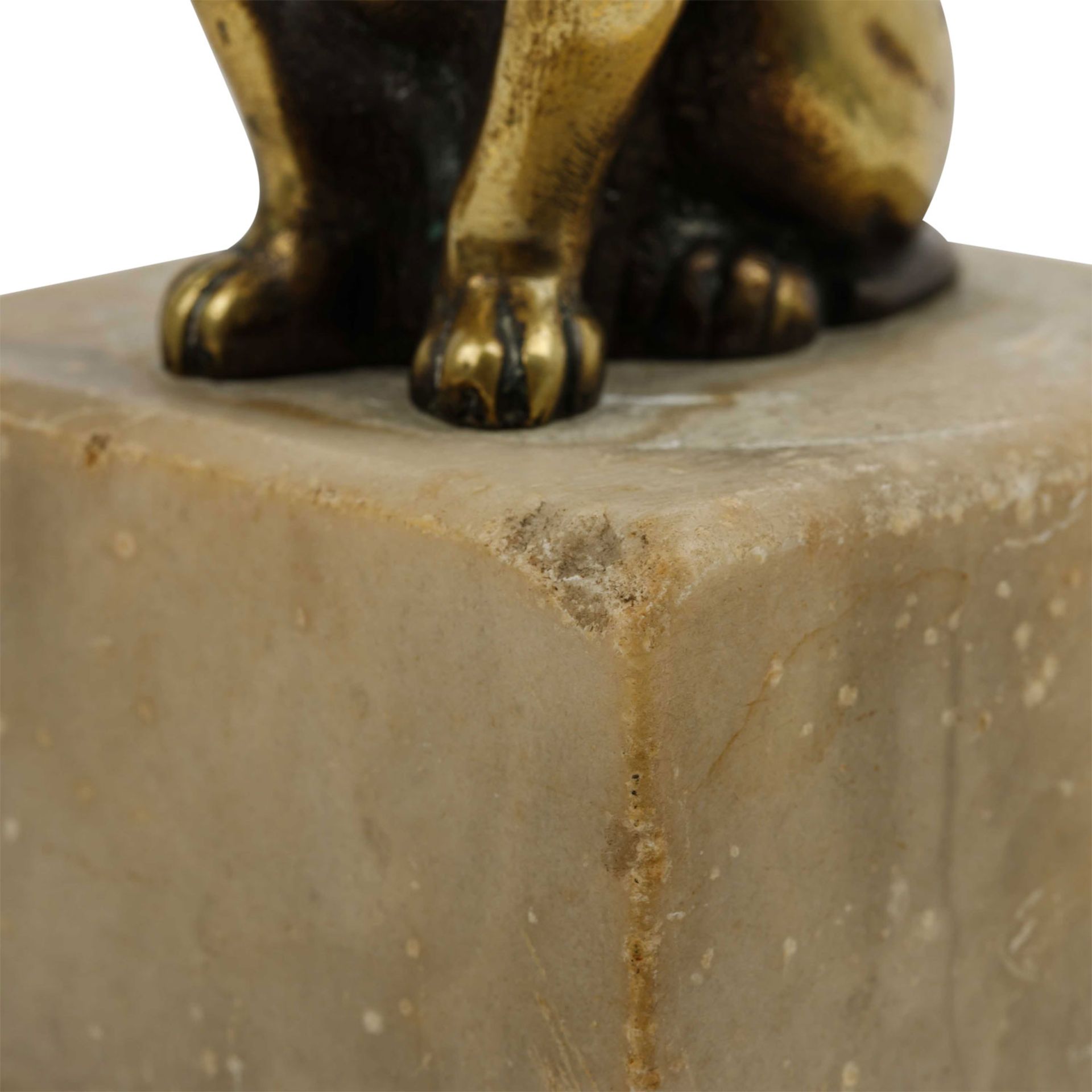 Bronzebulldogge auf Sockel, - Bild 6 aus 7