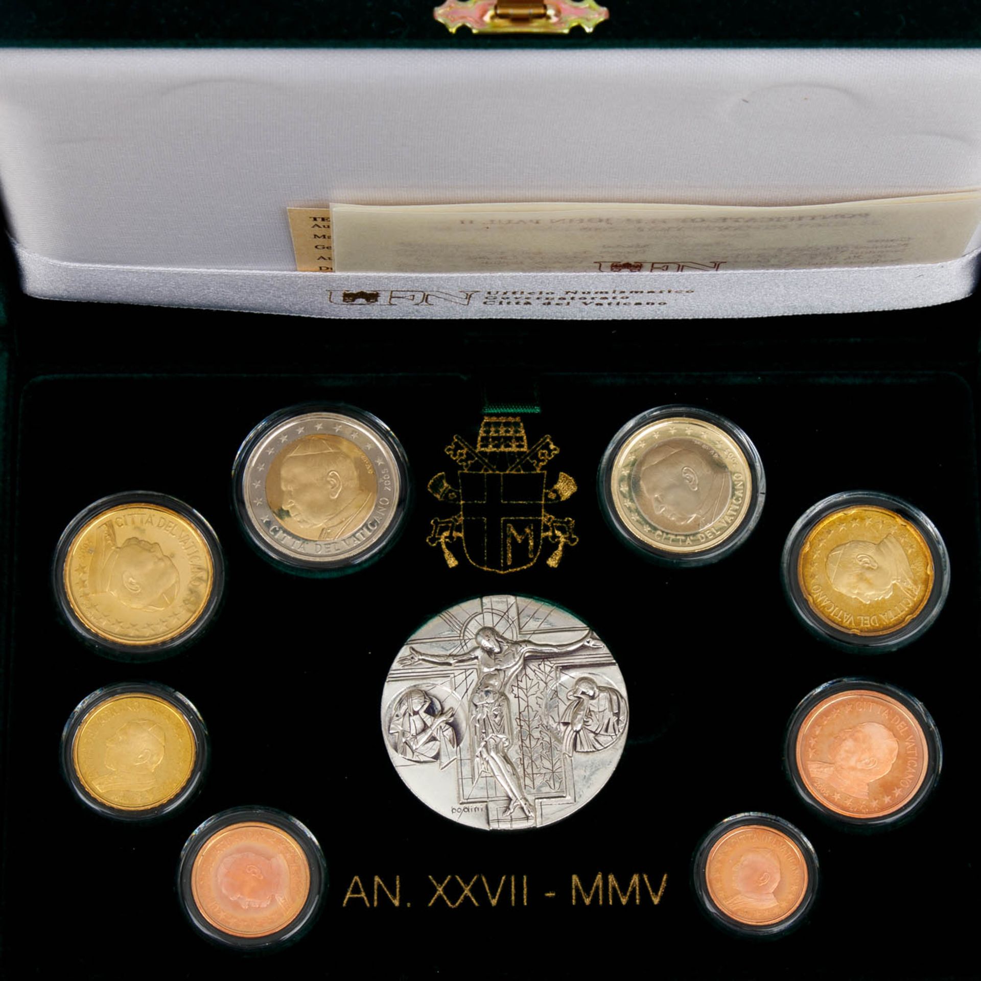 Vatikan - KMS 3,88€ 2005 mit Sterlingsilbermedaille, - Bild 2 aus 2