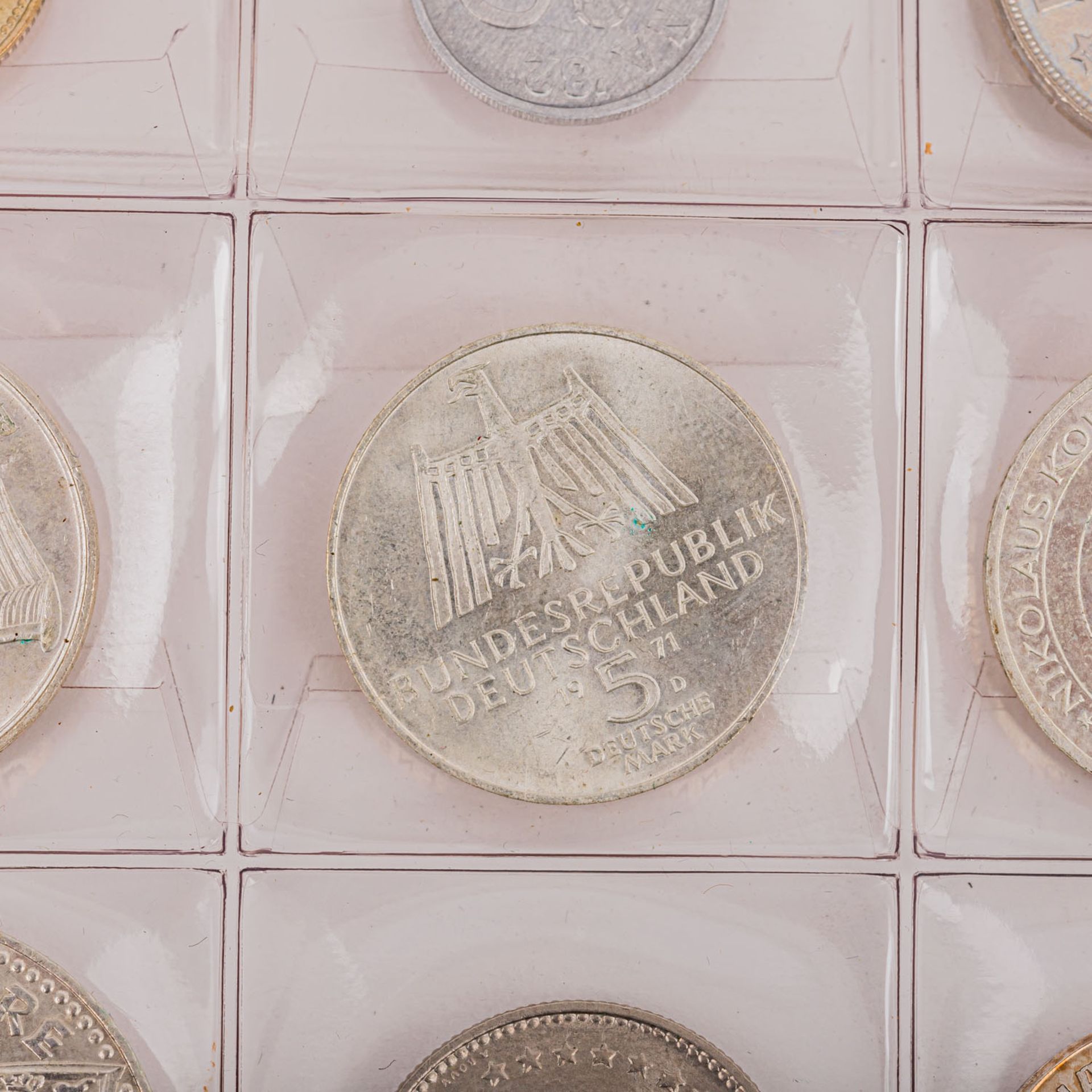 Kleines Konvolut Münzen u. Medaillen, mit GOLD und SILBER - - Image 6 of 6