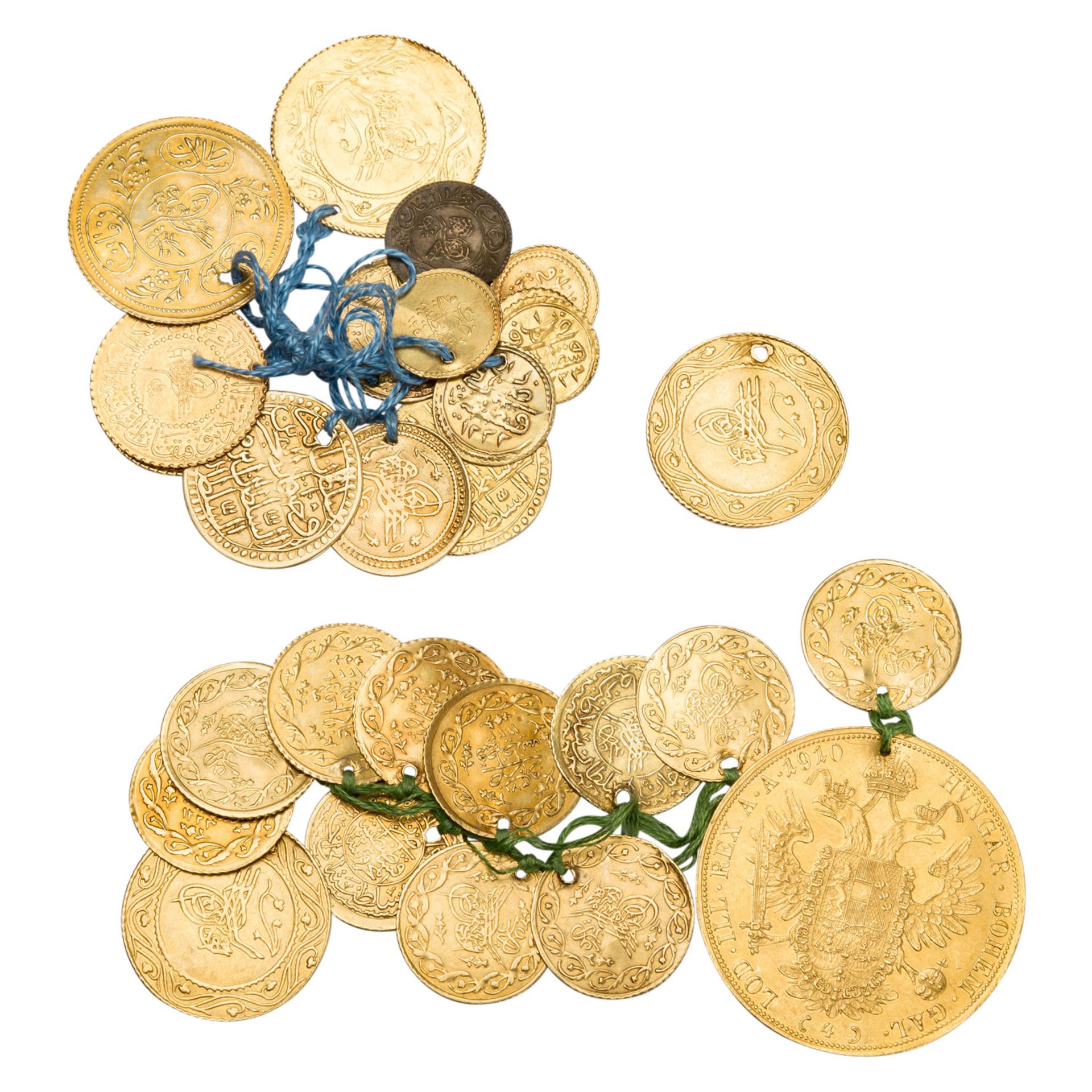 Goldmünzen als Anhänger mit ca. 28 Teilen - 19./20. Jh. - Bild 2 aus 2