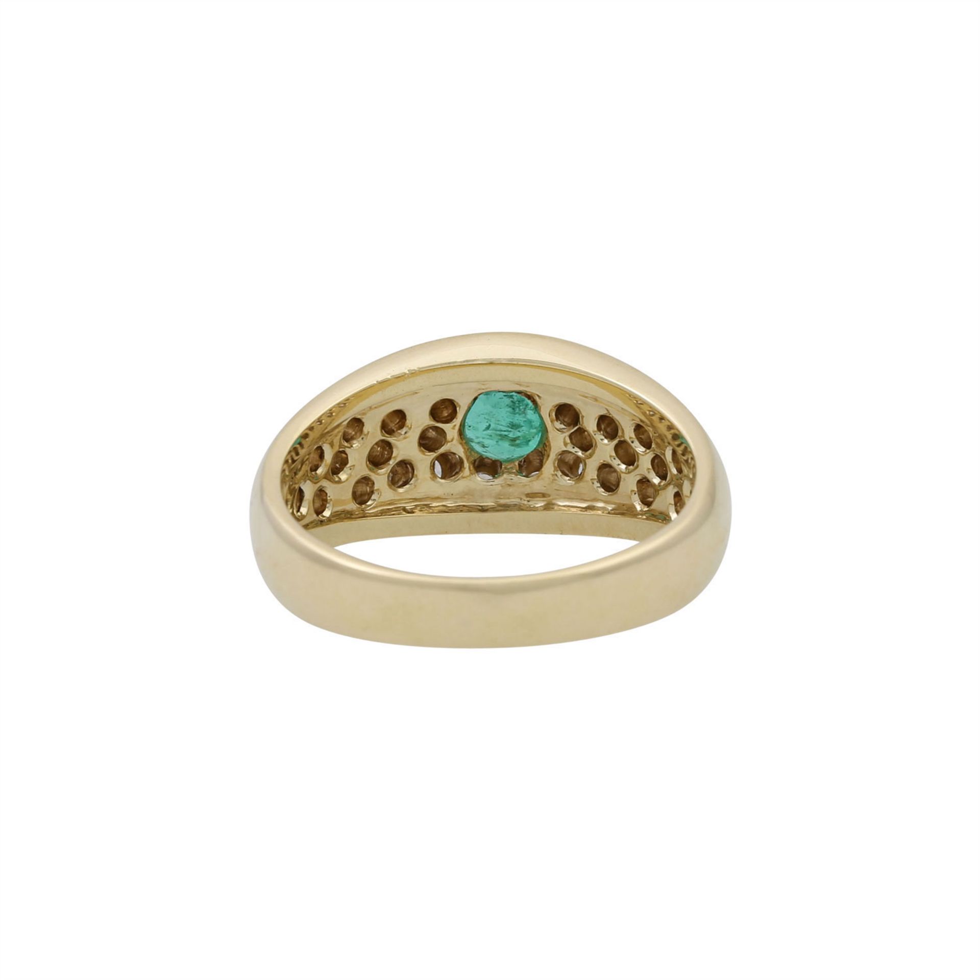 Ring mit Smaragd ca. 0,60 ct und Brillanten zus. ca. 0,50 ct, - Bild 4 aus 5