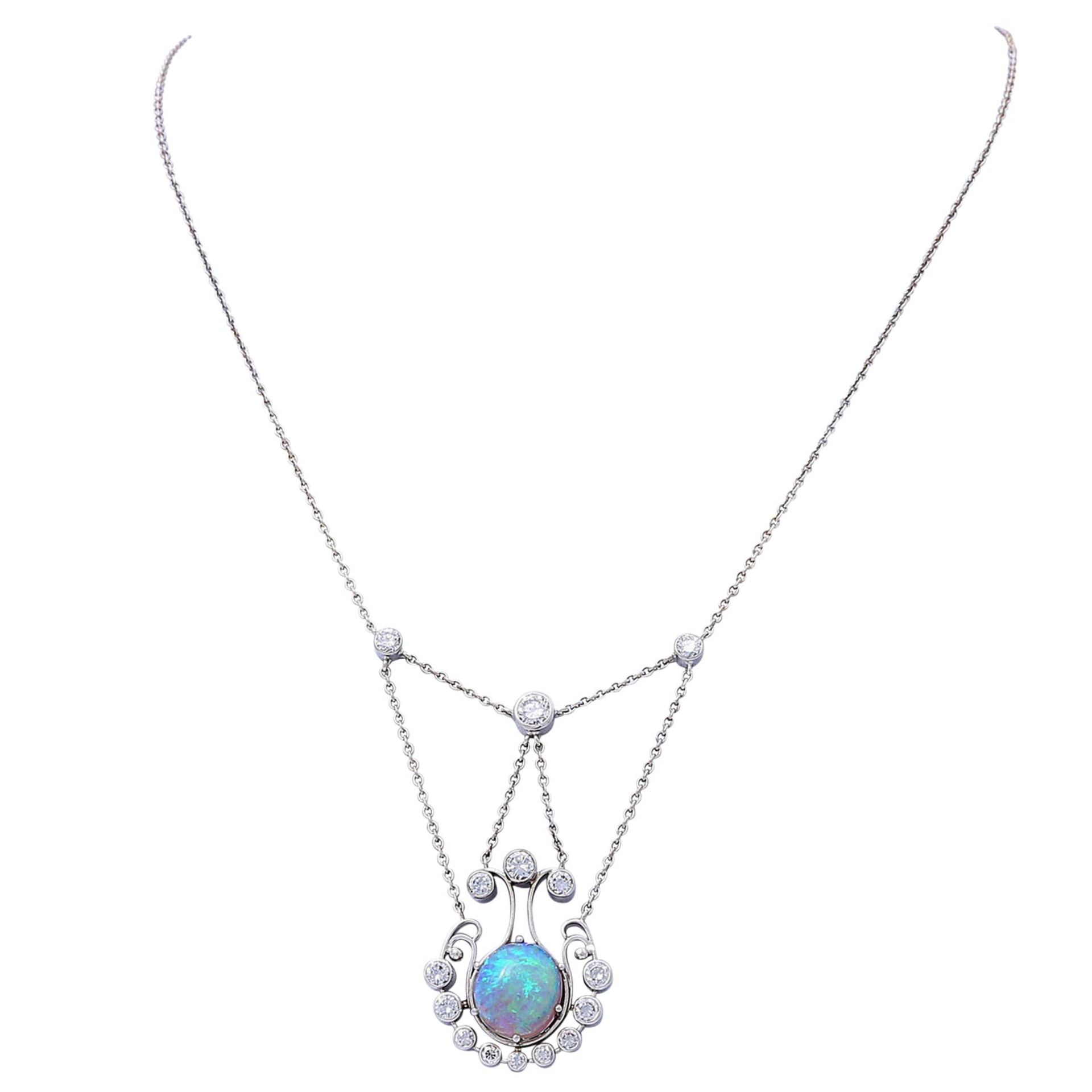 Collier mit Opal und Brillanten