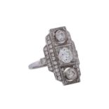 Art Déco Ring mit Diamanten zus. ca. 1,8 ct,