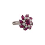 Ring mit feinen Rubinen und 8 Brillanten von zus. ca. 0,6 ct,