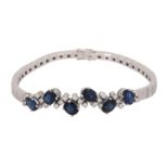 Armband mit 6 Saphiren und 19 Brillanten von zus. ca. 0,57 ct,