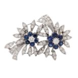 Brosche mit Saphiren und Brillanten von zus. ca. 1,3 ct,