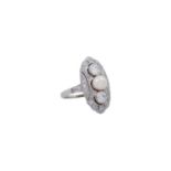 Art Déco Ring mit Perle und Diamanten von zus. ca. 0,85 ct,