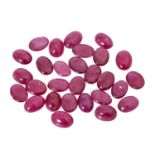 Kalibrierte ovale Rubin-Cabochons von zus. ca. 31,75 ct,