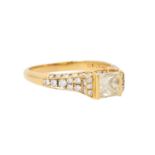 Ring mit Prinzessdiamant ca. 1.01 ct (punziert),