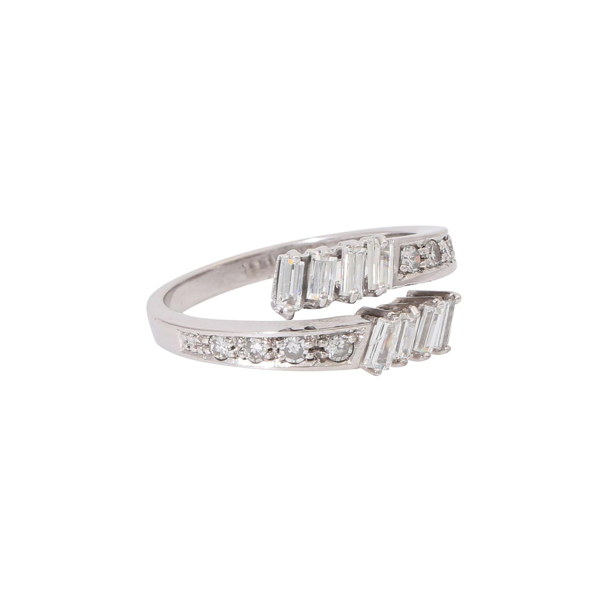 Ring mit Diamanten zus. ca. 0,65 ct,