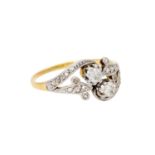 Ring mit Altschliffdiamanten und Diamantrosen von zus. ca. 0,35 ct,