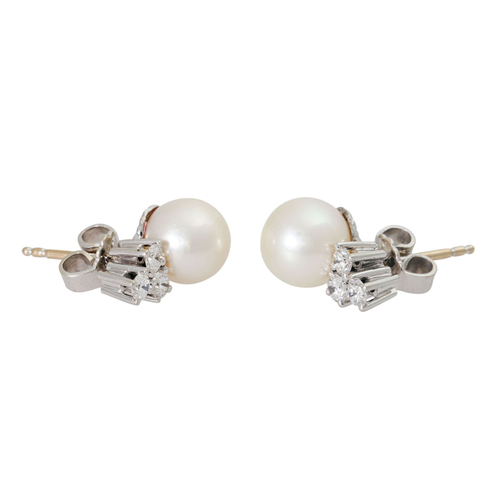 Klassische Ohrstecker mit Perlen und 6 Brillanten, zus. ca. 0,48 ct, - Bild 2 aus 3