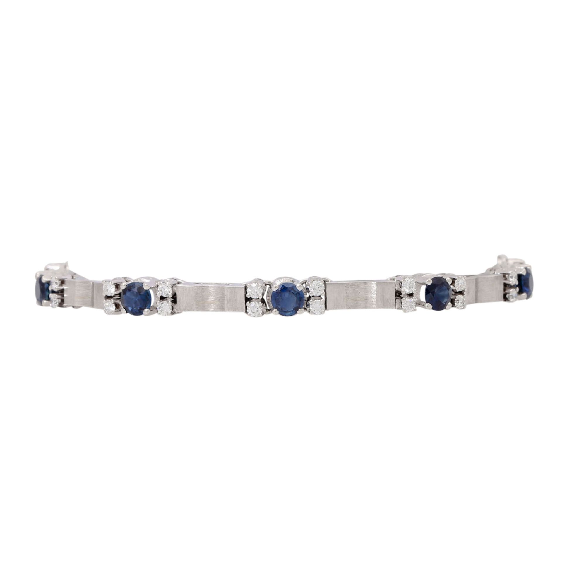 Armband mit 10 Saphiren und 40 Brillanten von zus. ca. 1,2 ct,