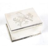 Pictorial silver 255 gram box with brightcut picture of a bullfinch bird, by AK Birmingham 1984