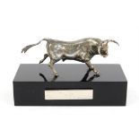 Spanish sculpture 915 grade of a charging bull hallmarked to horn 246 grams gross