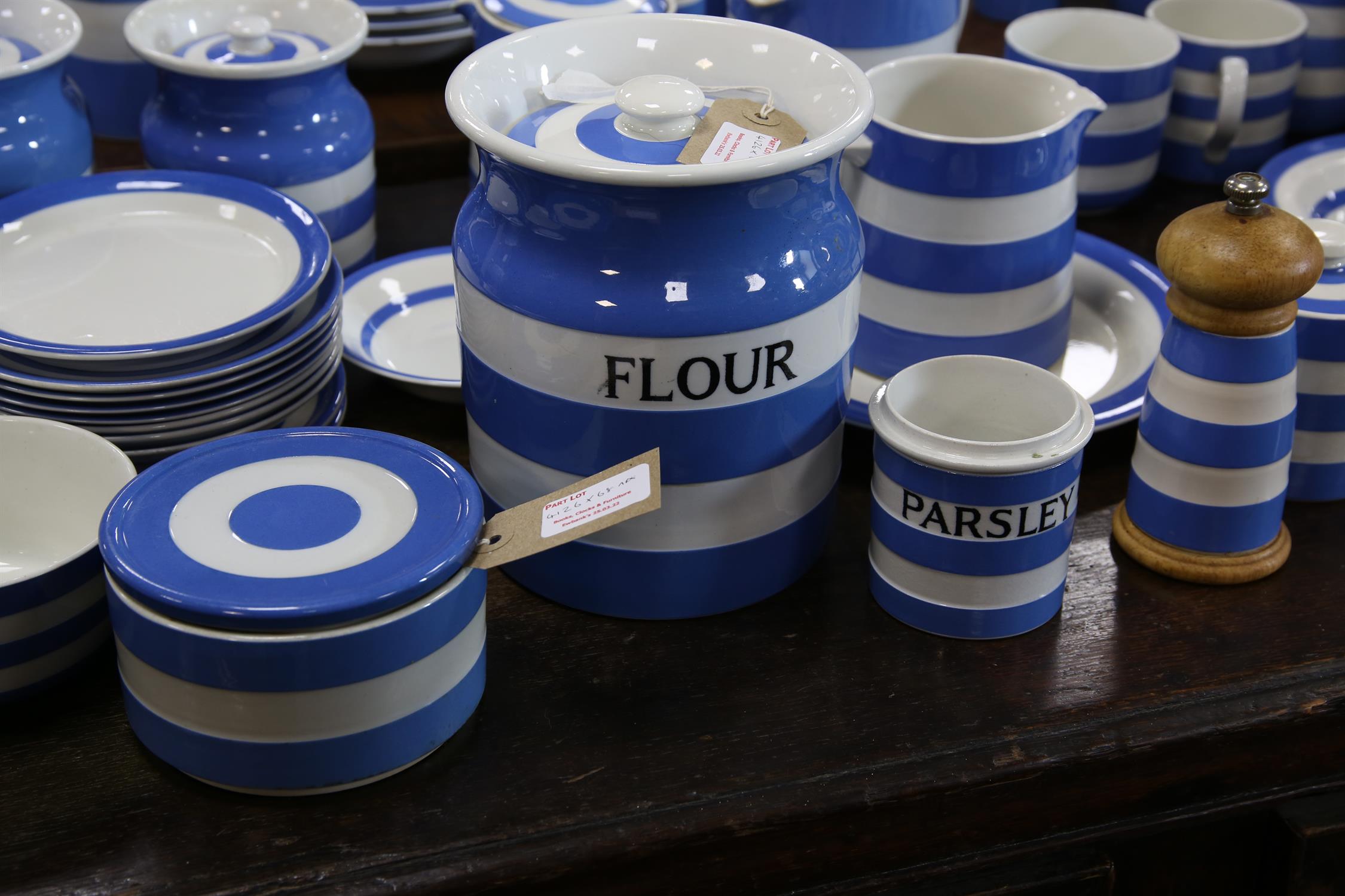 Collection of approx. 68 pieces of T. G. Green Cornishware with green back stamps to include 16 - Image 5 of 9