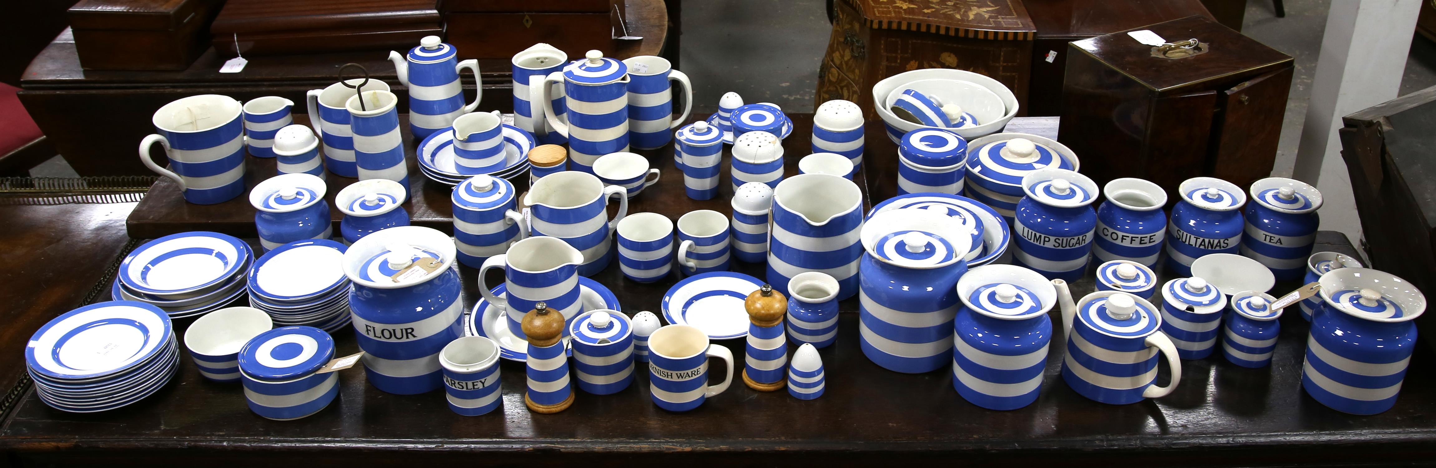 Collection of approx. 68 pieces of T. G. Green Cornishware with green back stamps to include 16