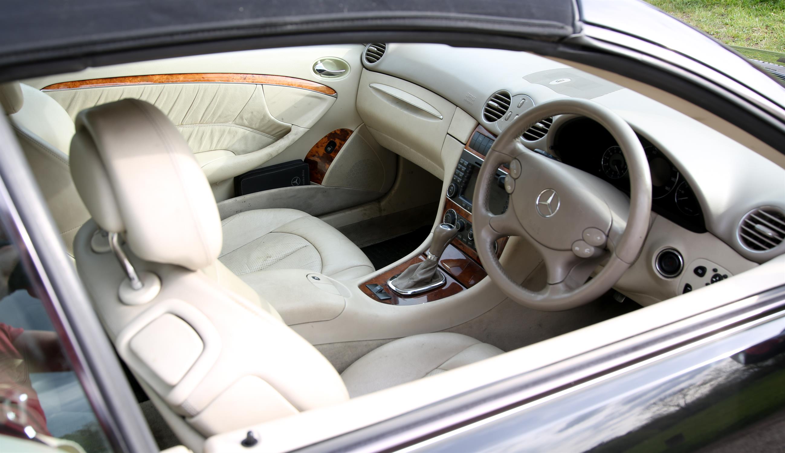 Mercedes CLK 200 Elegance Kompressor convertible in black. Registration number KV54 VTT. - Image 8 of 19