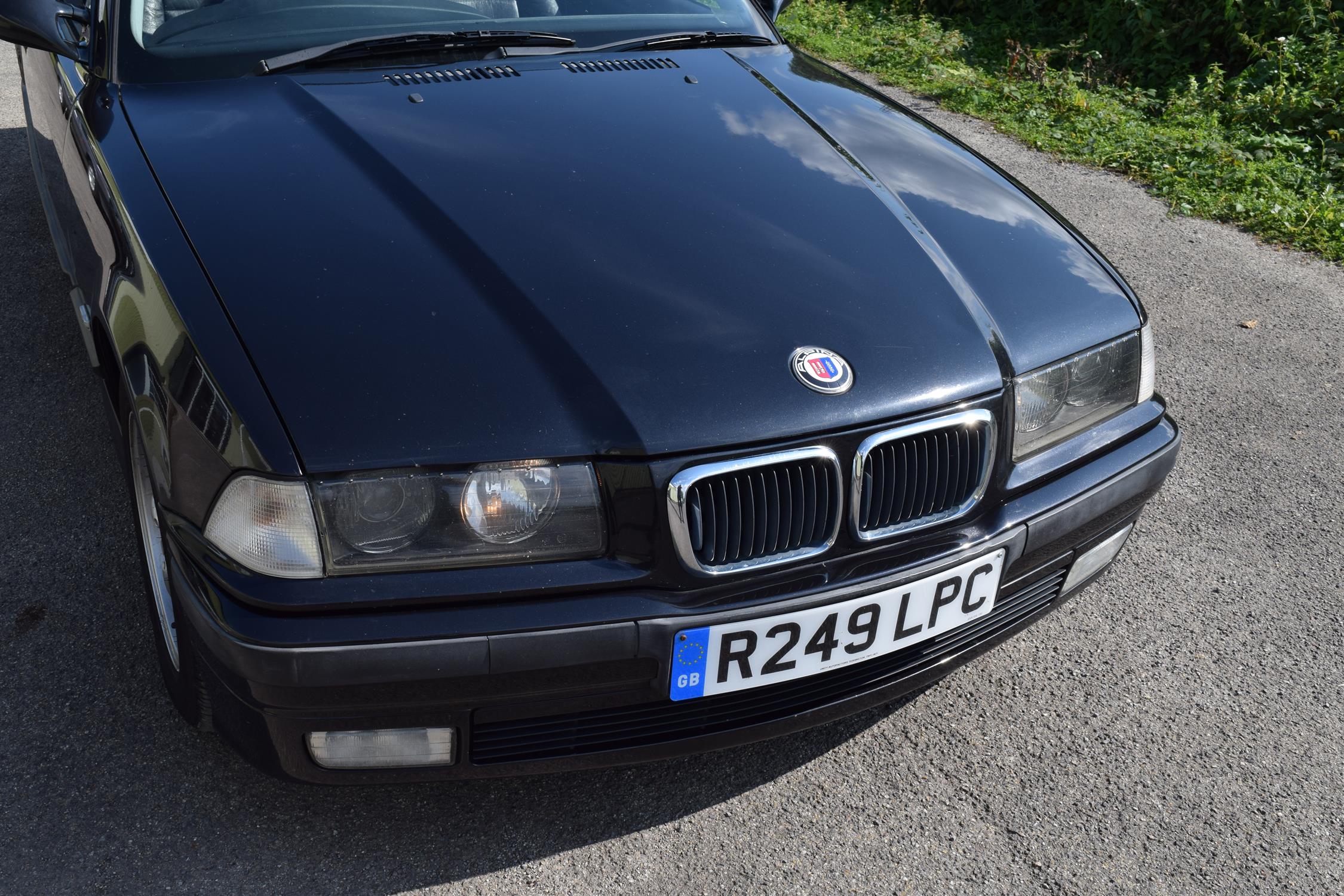 1997 BMW E36 2.5l Auto - Black on black - Odometer reading 211,000 miles, MOT’d until September - Image 5 of 20