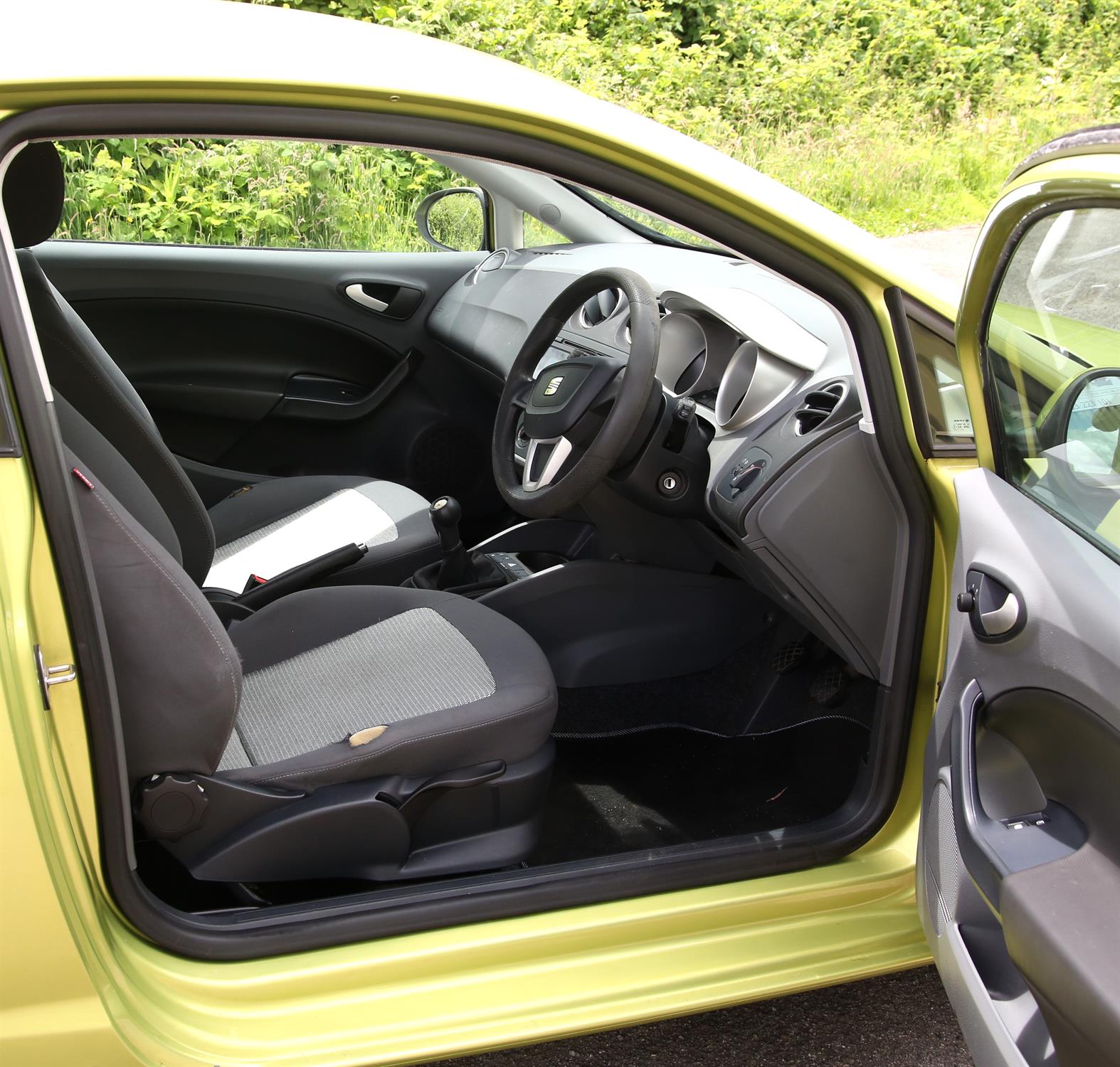 Seat Ibiza SE. Registration number KV59 EUF. First registered 02-10-2009. Three door Hatchback. - Image 5 of 10
