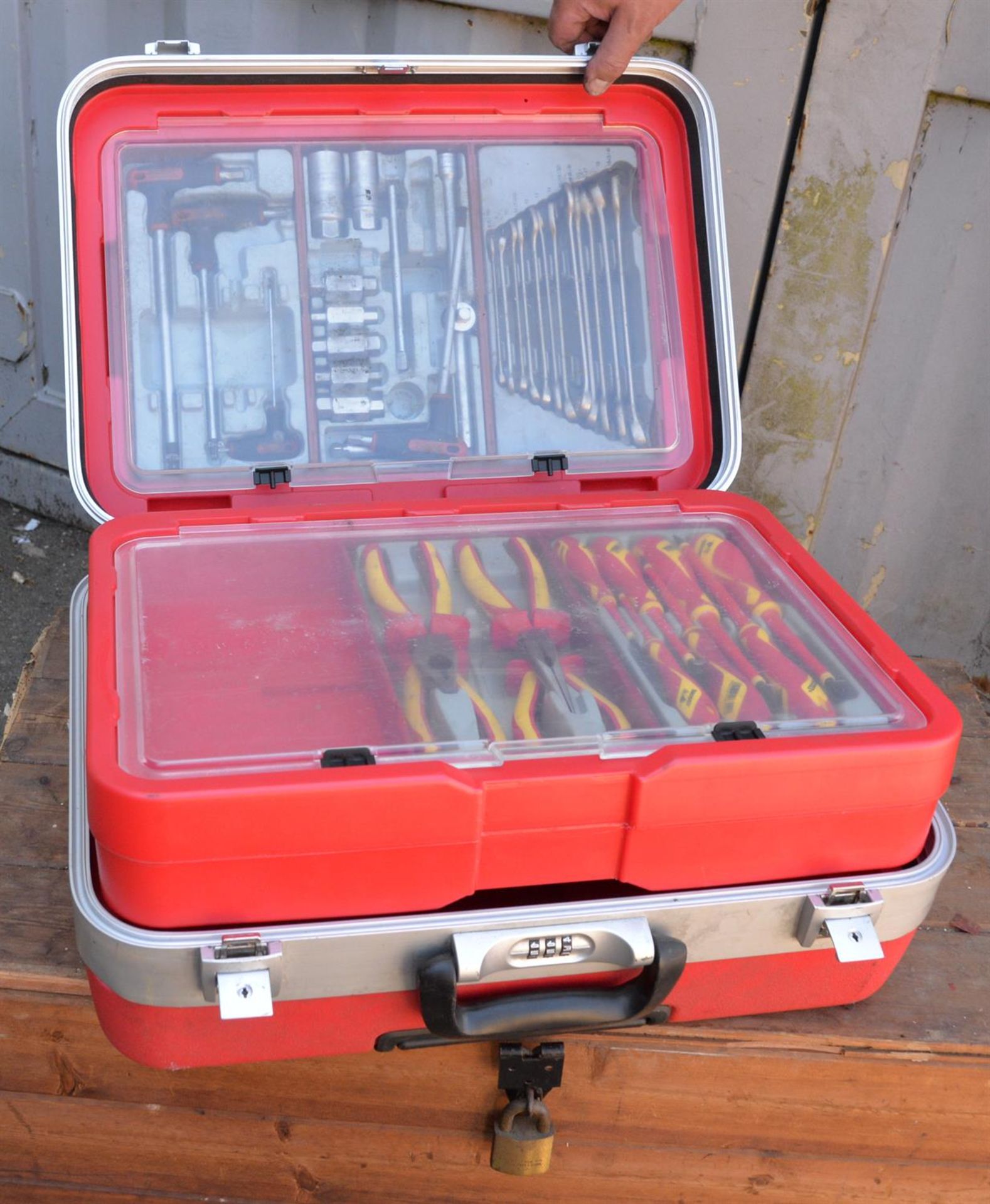 Tengtools portable case including screwdrivers, sockets, plyers