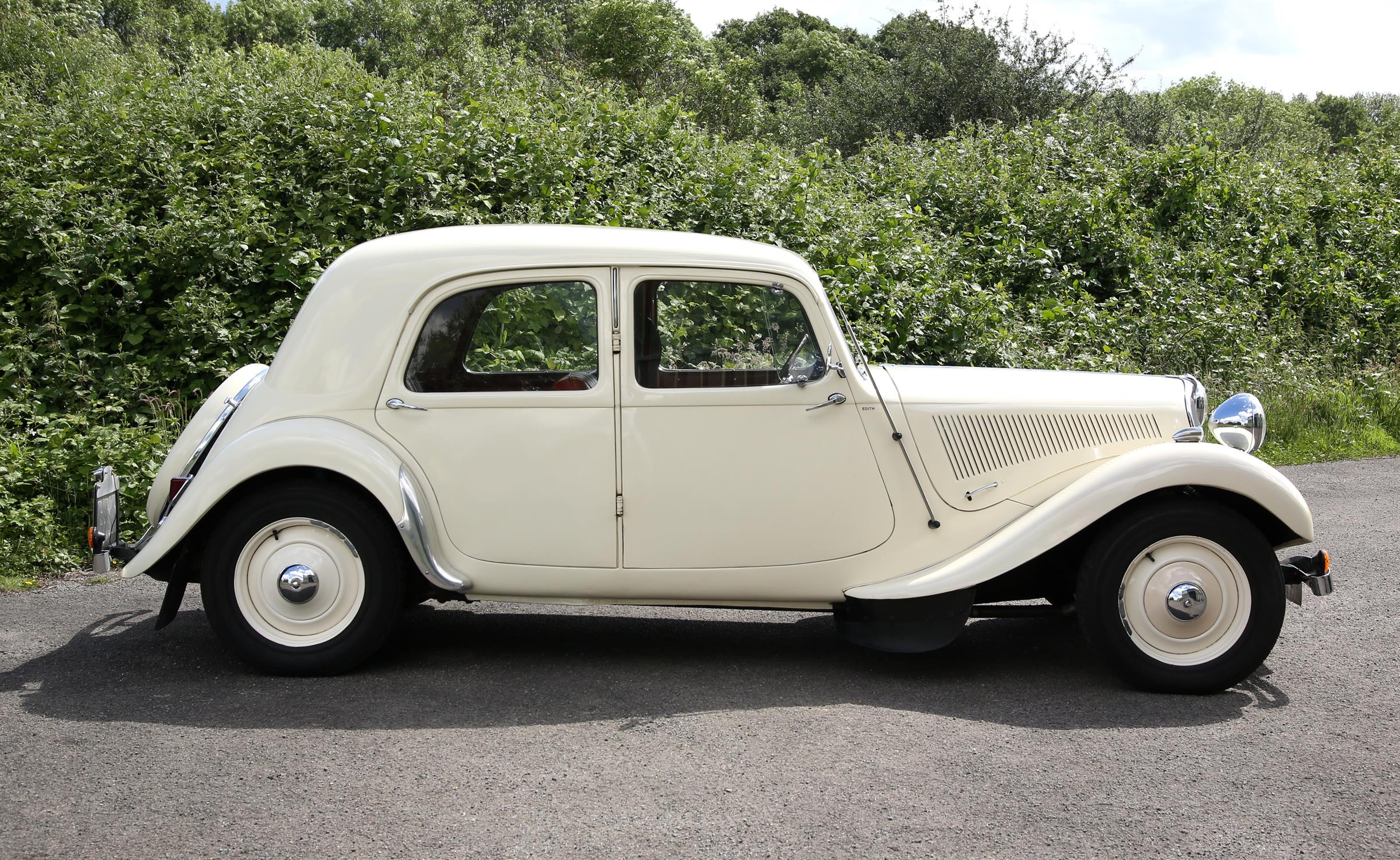 Citroen Traction Avant Light 15. 1948. Registration NFF 411. - British made in Slough in 1948.