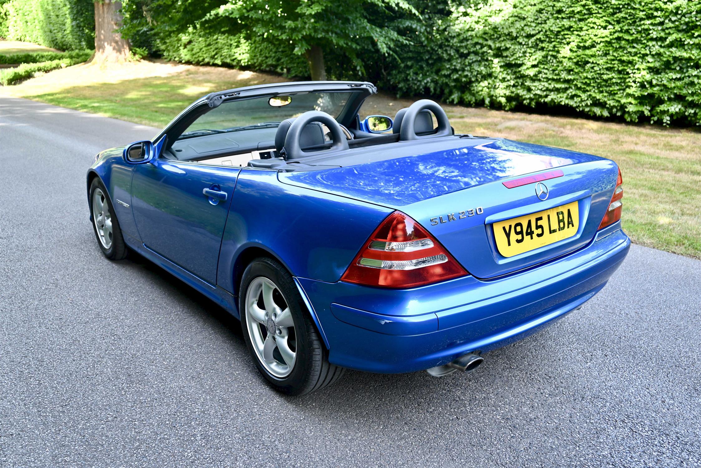 Mercedes Benz 230 SLK Convertible Auto Electric Blue coachwork with duo-tone black/beige leather - Image 5 of 15