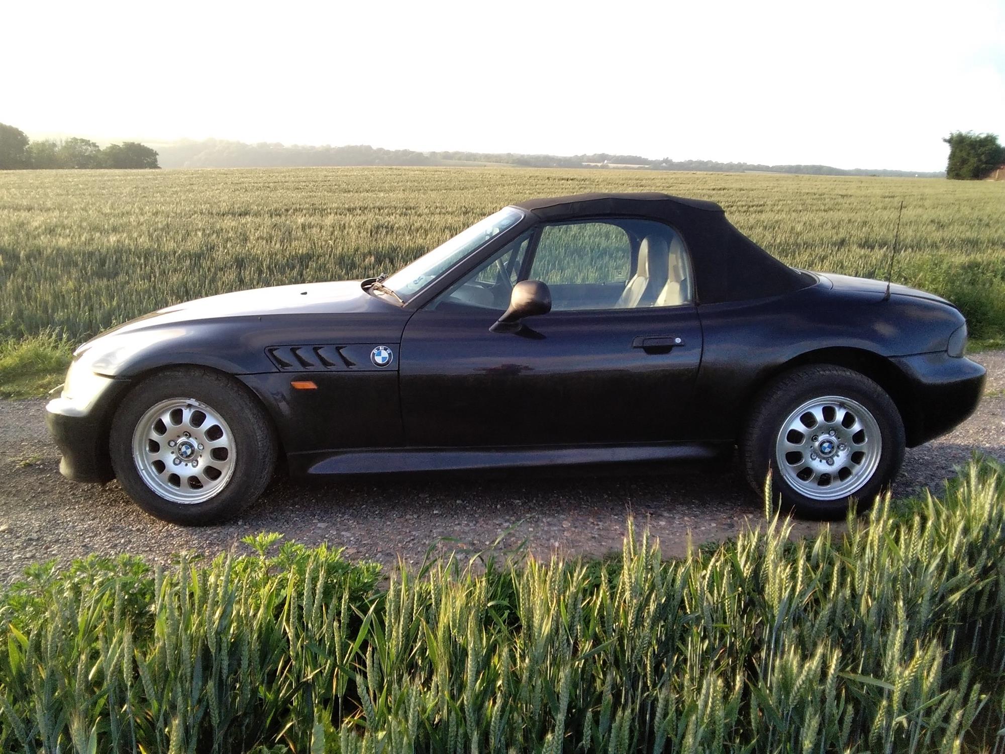 Z3 BMW Roadster. 1997. Registration number P223 GVN. Pre-facelift 'narrow-body' version with - Image 6 of 6