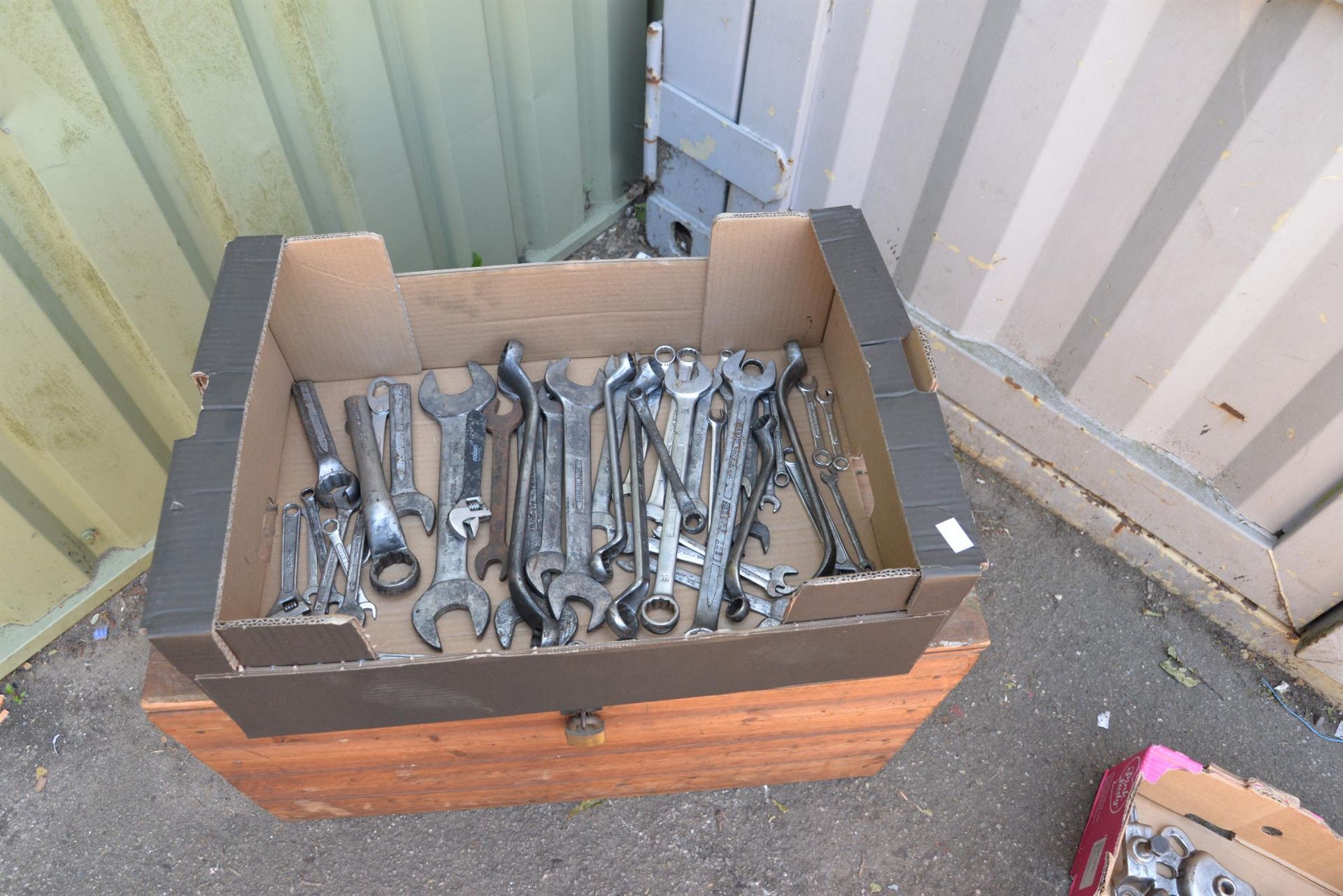 Assortment of various sized spanners