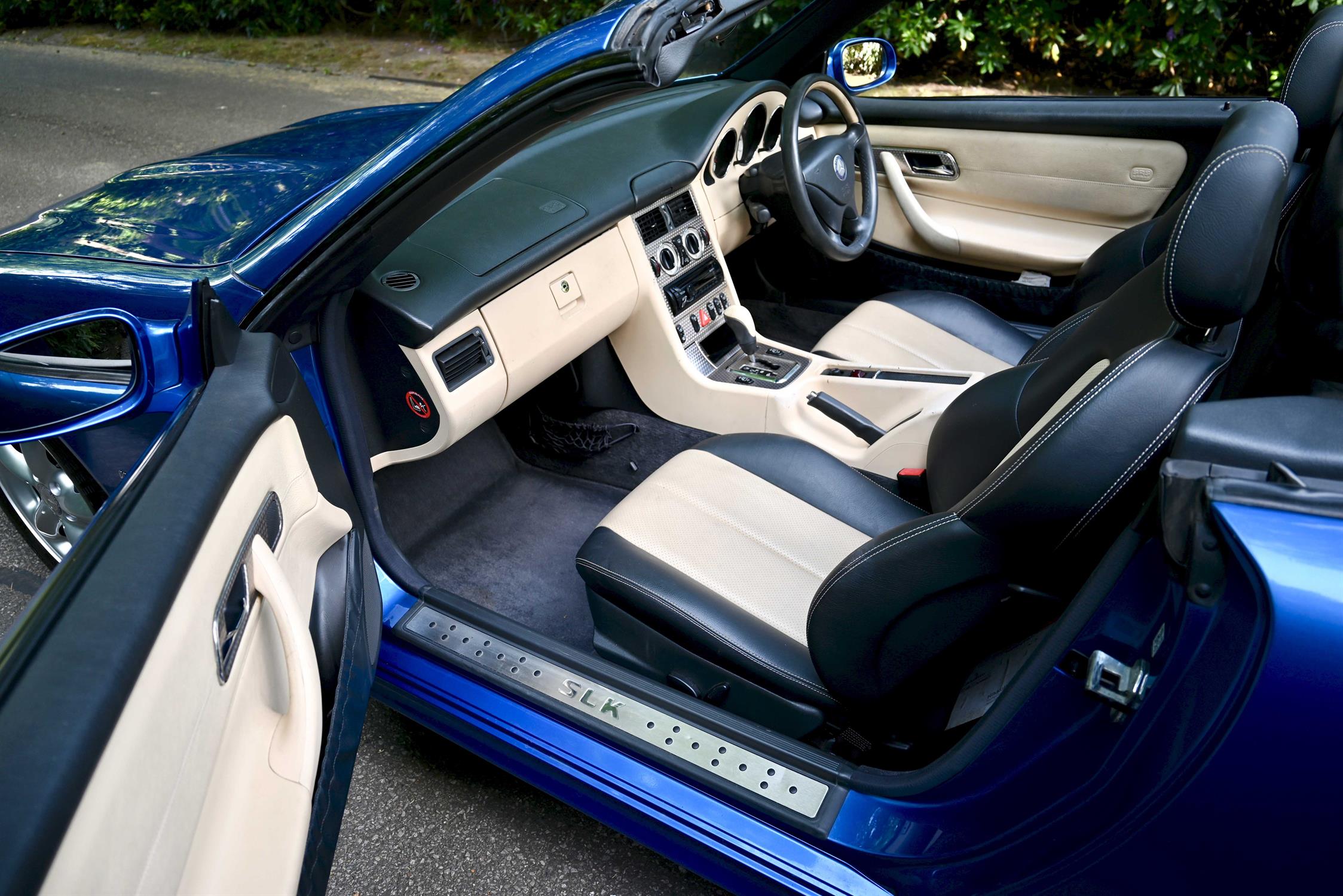 Mercedes Benz 230 SLK Convertible Auto Electric Blue coachwork with duo-tone black/beige leather - Image 13 of 15