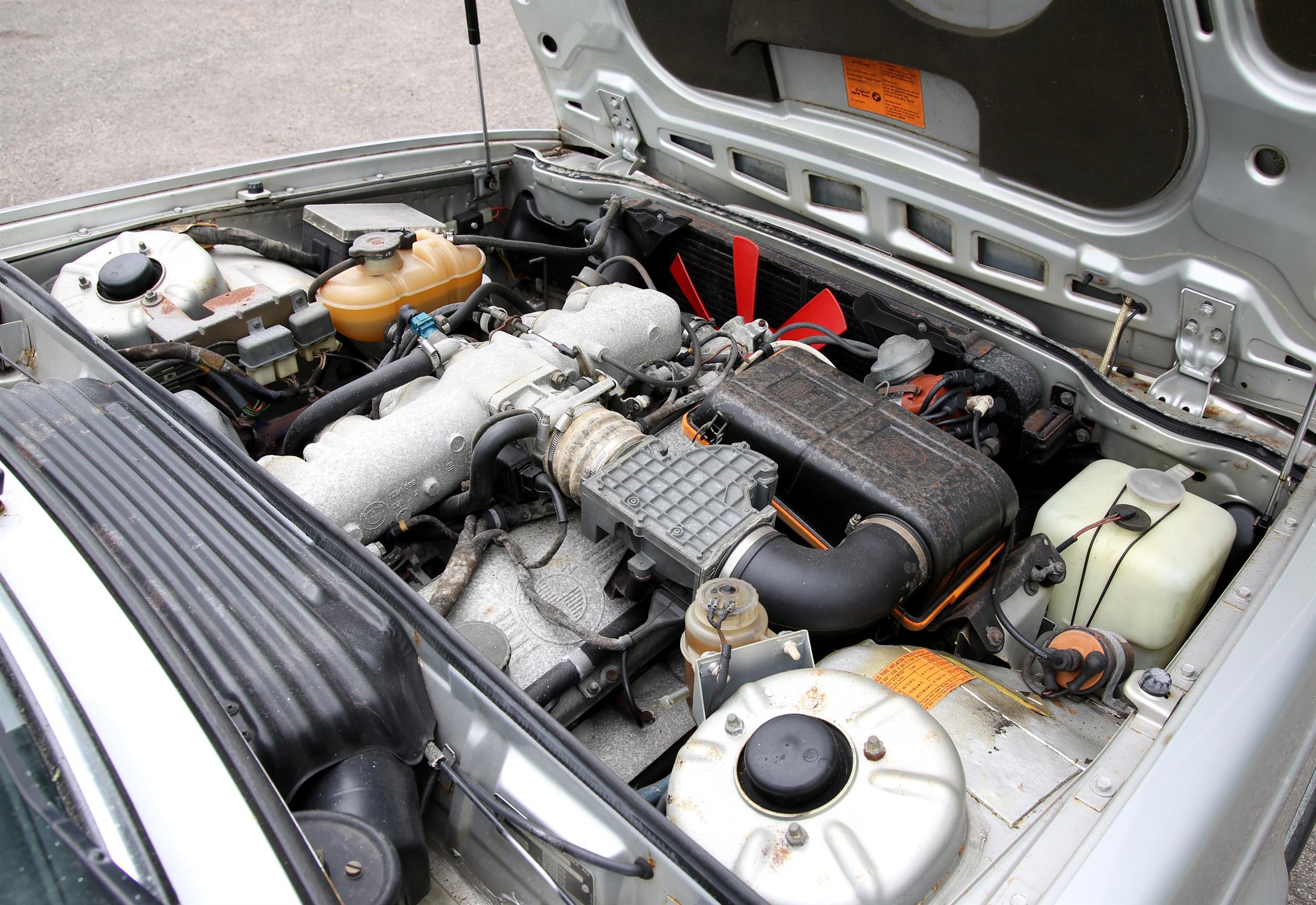 1979 BMW 633csi for Restoration/Recommissioning. Registration number AUV 15T Metallic Silver - Image 6 of 9