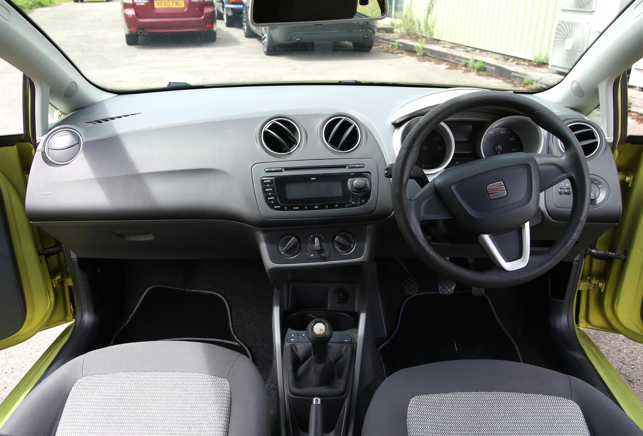Seat Ibiza SE. Registration number KV59 EUF. First registered 02-10-2009. Three door Hatchback. - Image 4 of 10