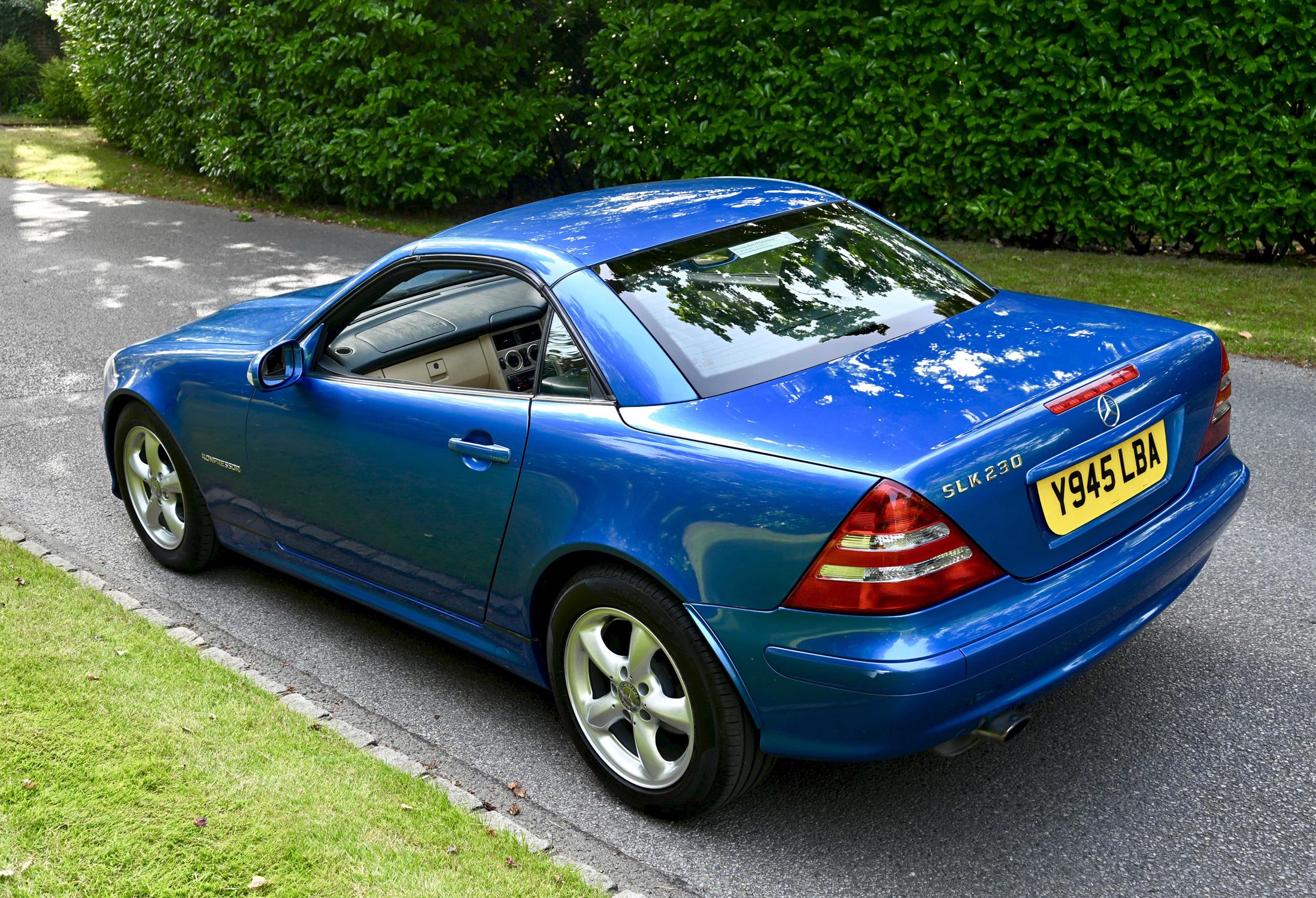 Mercedes Benz 230 SLK Convertible Auto Electric Blue coachwork with duo-tone black/beige leather - Image 6 of 15