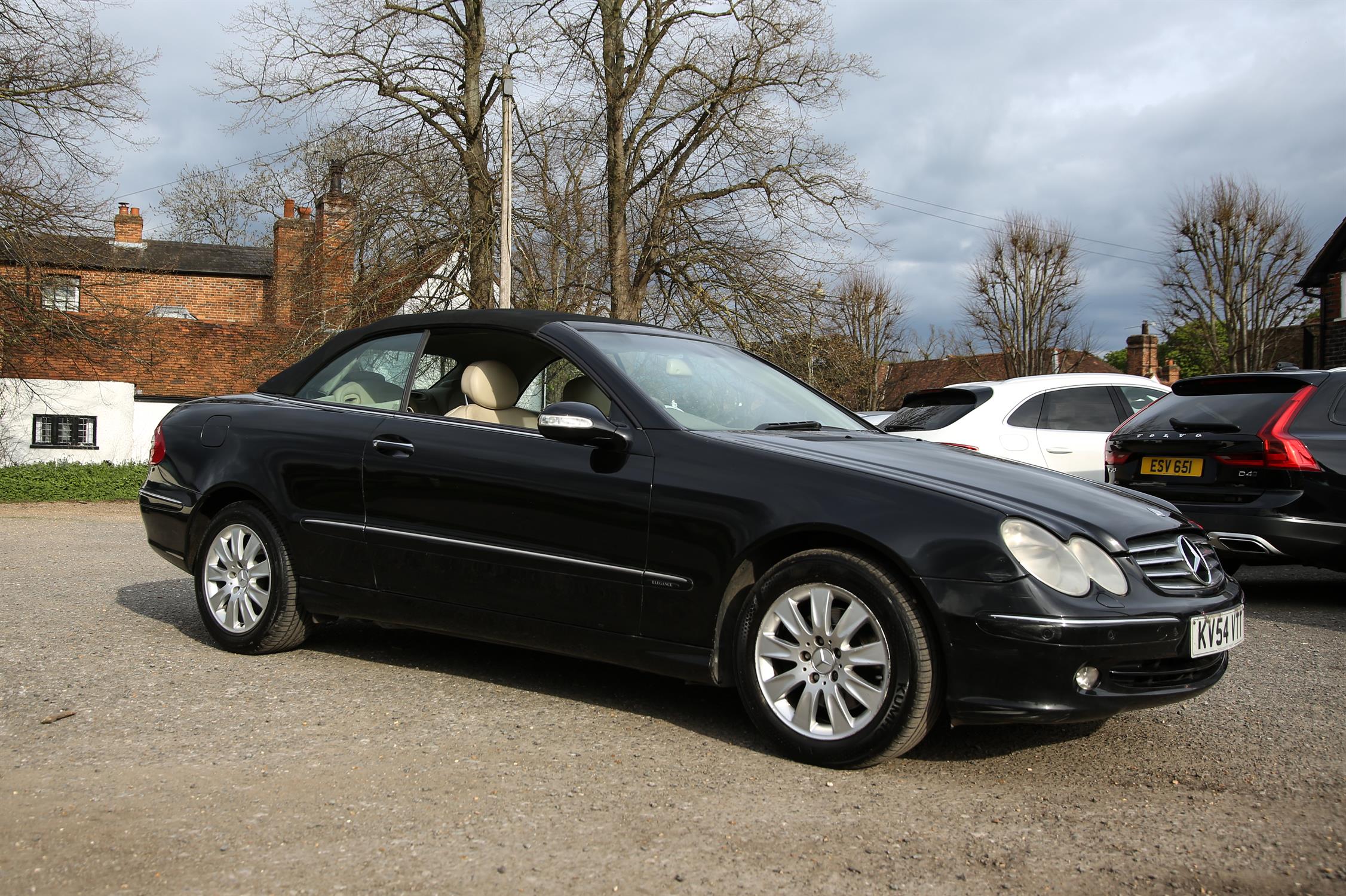 Mercedes CLK 200 Elegance Kompressor convertible in black. Registration number KV54 VTT.