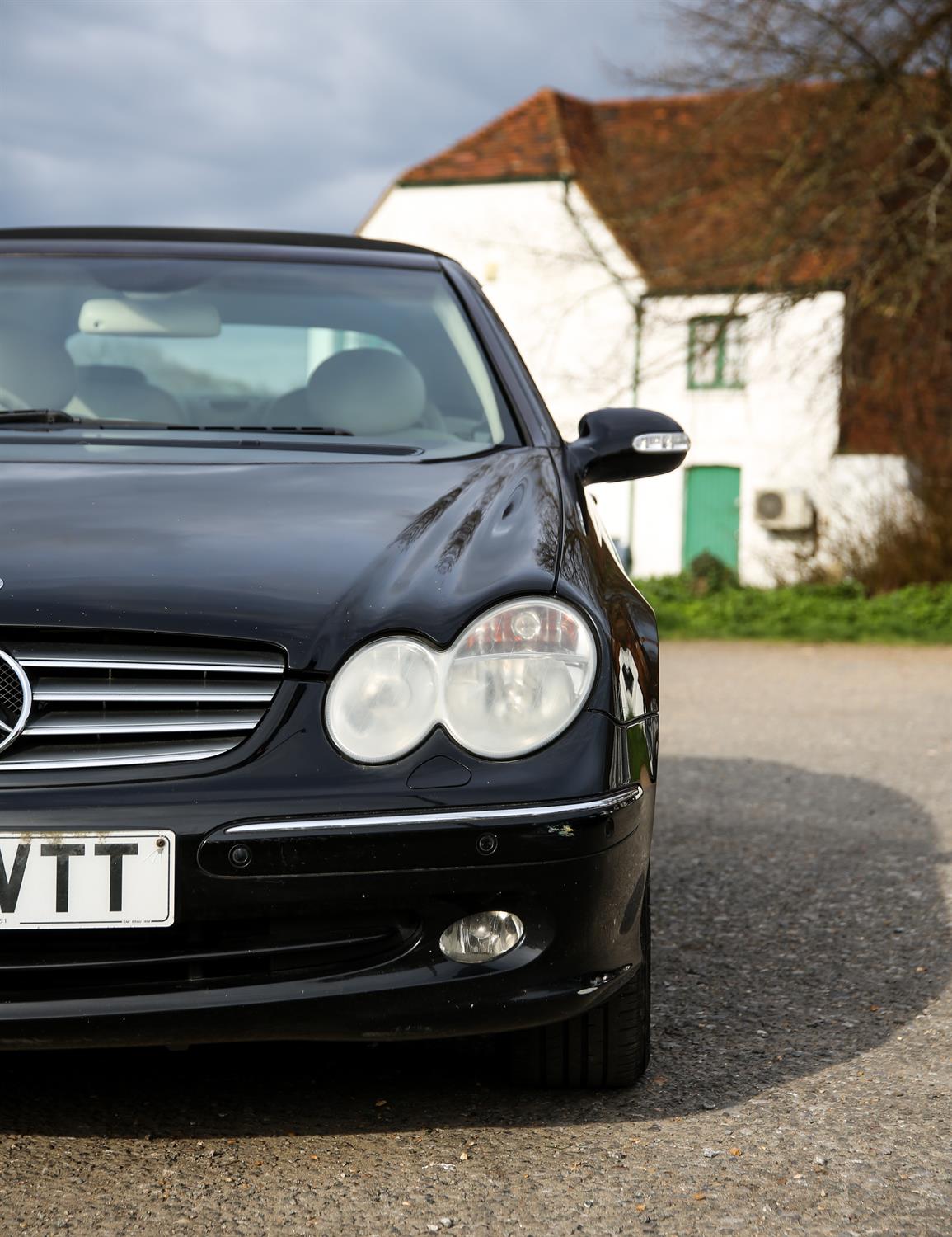 Mercedes CLK 200 Elegance Kompressor convertible in black. Registration number KV54 VTT. - Image 3 of 19