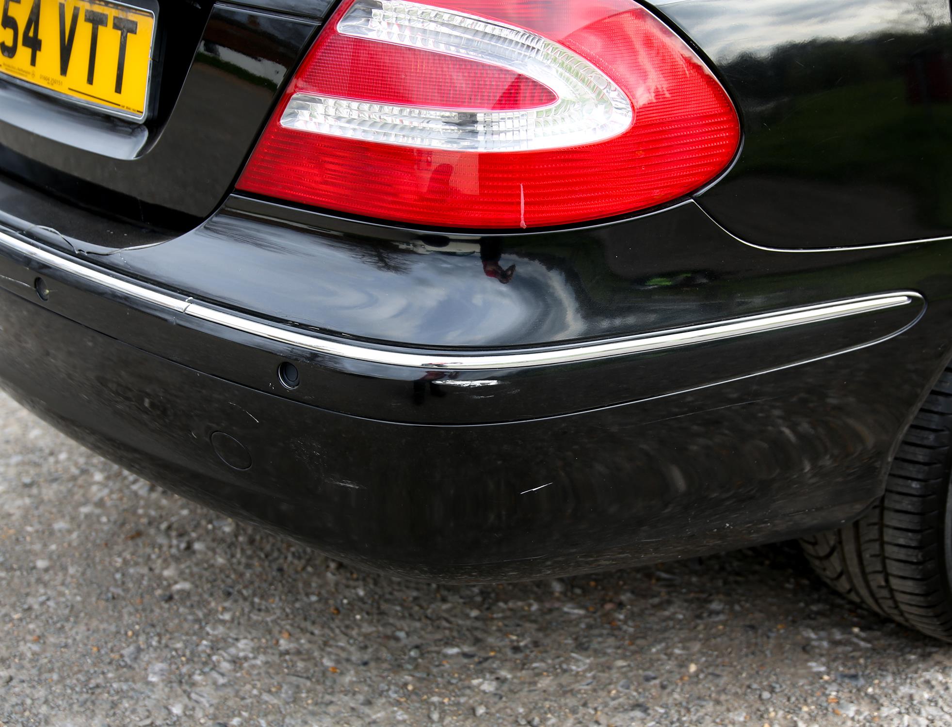 Mercedes CLK 200 Elegance Kompressor convertible in black. Registration number KV54 VTT. - Image 18 of 19