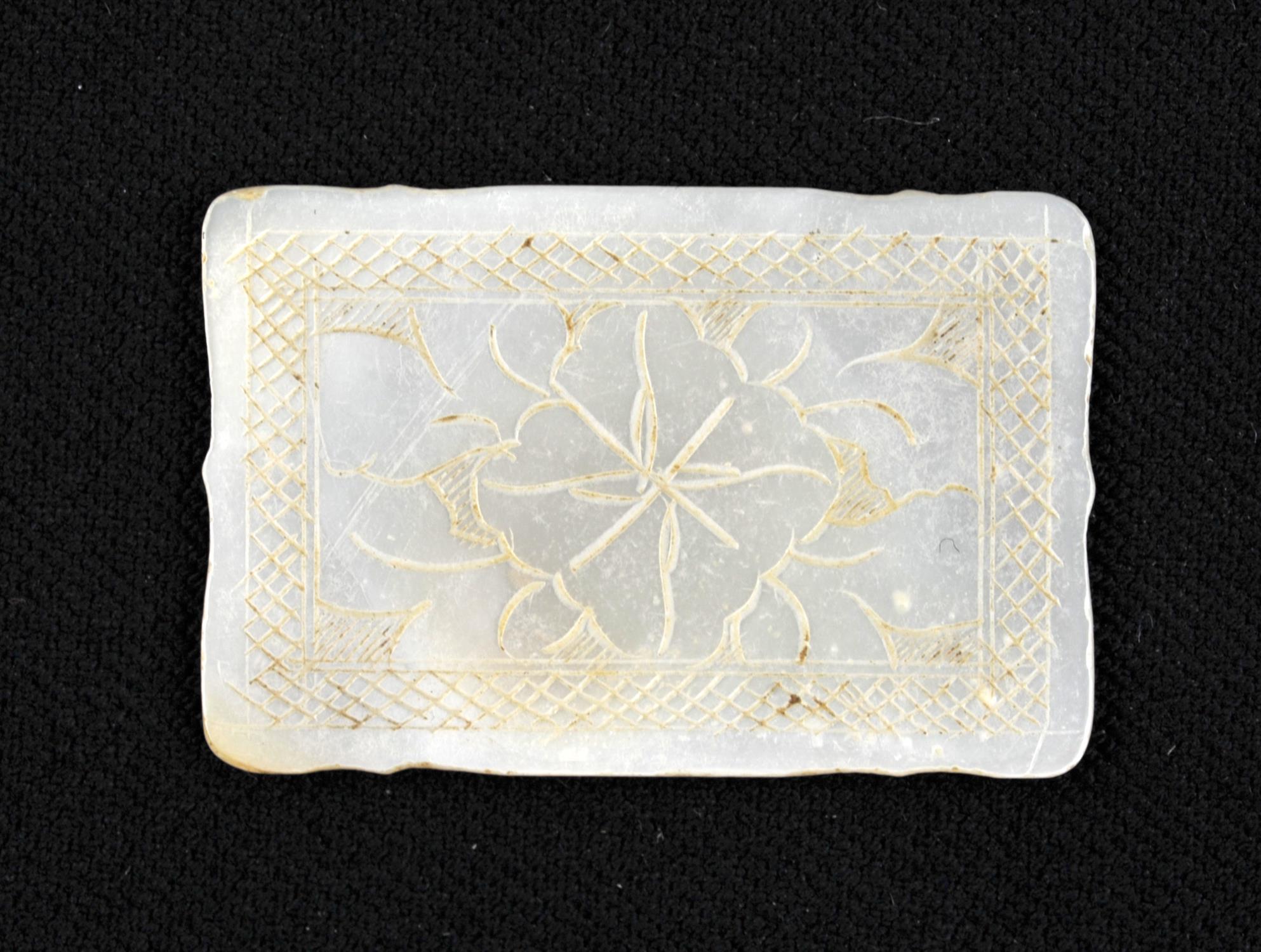 A Quantity of Chinese Mother of Pearl Counters. 19th century to include, more than 60 fishes (5. - Image 36 of 38