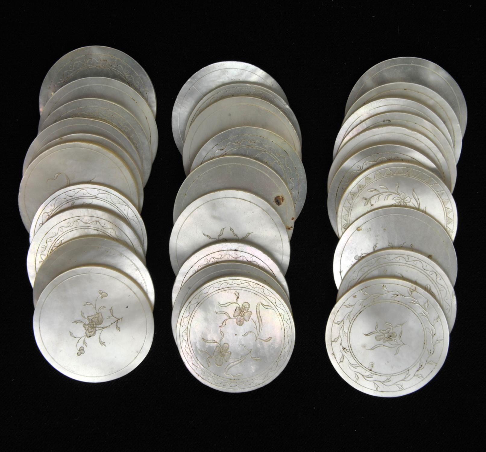 A Quantity of Chinese Mother of Pearl Counters. 19th century to include, more than 60 fishes (5. - Image 2 of 38