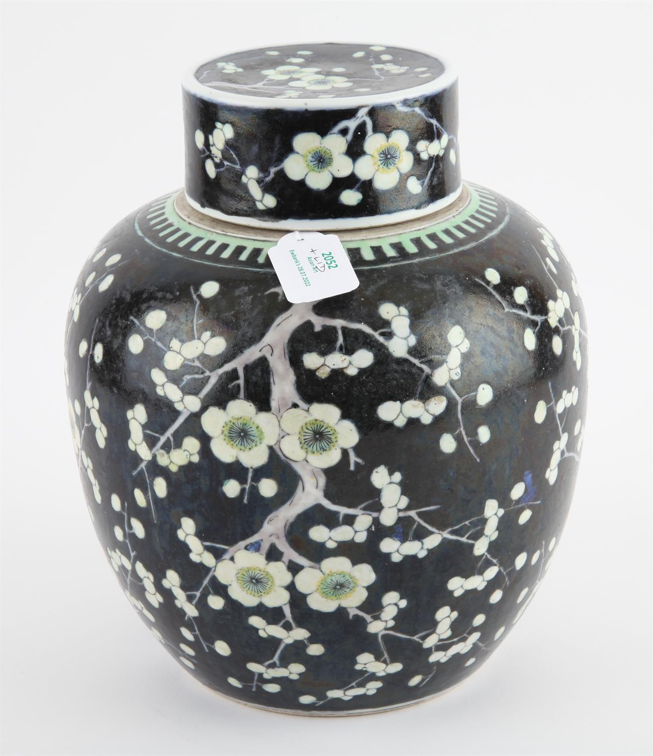 A Chinese Famille Noire Jar with Cover. Qing dynasty. Painted with flowering prunus design, - Image 4 of 10