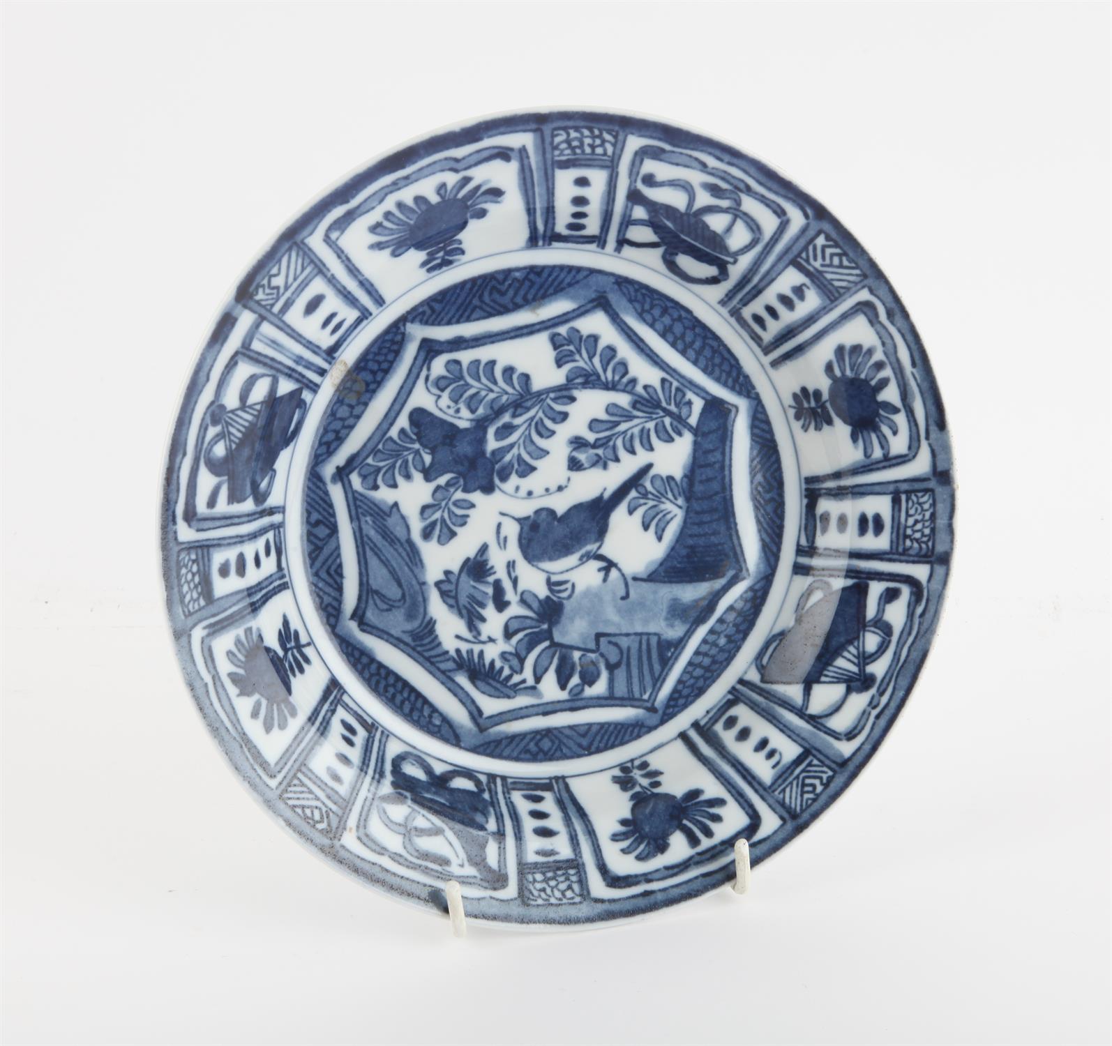 Chinese Blue and White Kraak Dish, Late Ming Dynasty – Transitional, Chongzhen period.