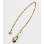 9ct gold sapphire pendant and chain, 1.80g