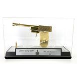 James Bond The Man With The Golden Gun - Factory Entertainment Limited Edition Replica Golden Gun