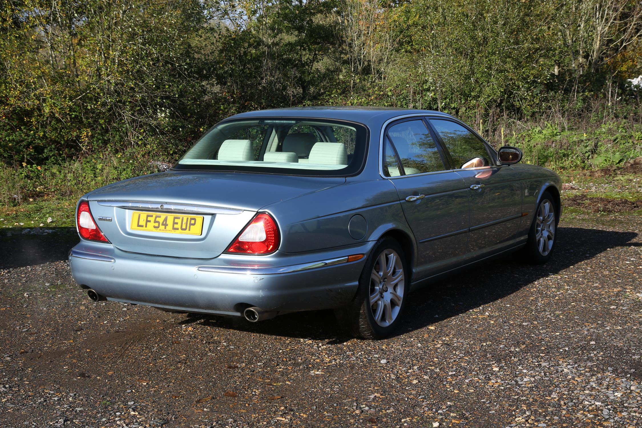 2004 Jaguar XJ6 3.0 SE Automatic. Registration number: LF54 EUP. In Zircon Blue, - Bild 6 aus 13